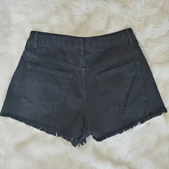 BLACK DENIM HIGH RISE CUTOFF SHORTS - Picture 5 of 7